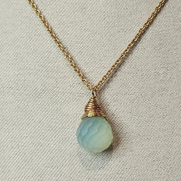 Crystal Pendant Necklace Adjustable 16"-18" - Picture 5 of 5